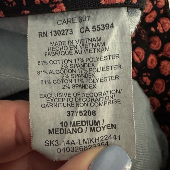 Lee Jean Medium Wash Mid Rise Denim Bermuda Shorts Size 10 w.back patch pockets - Picture 6 of 8